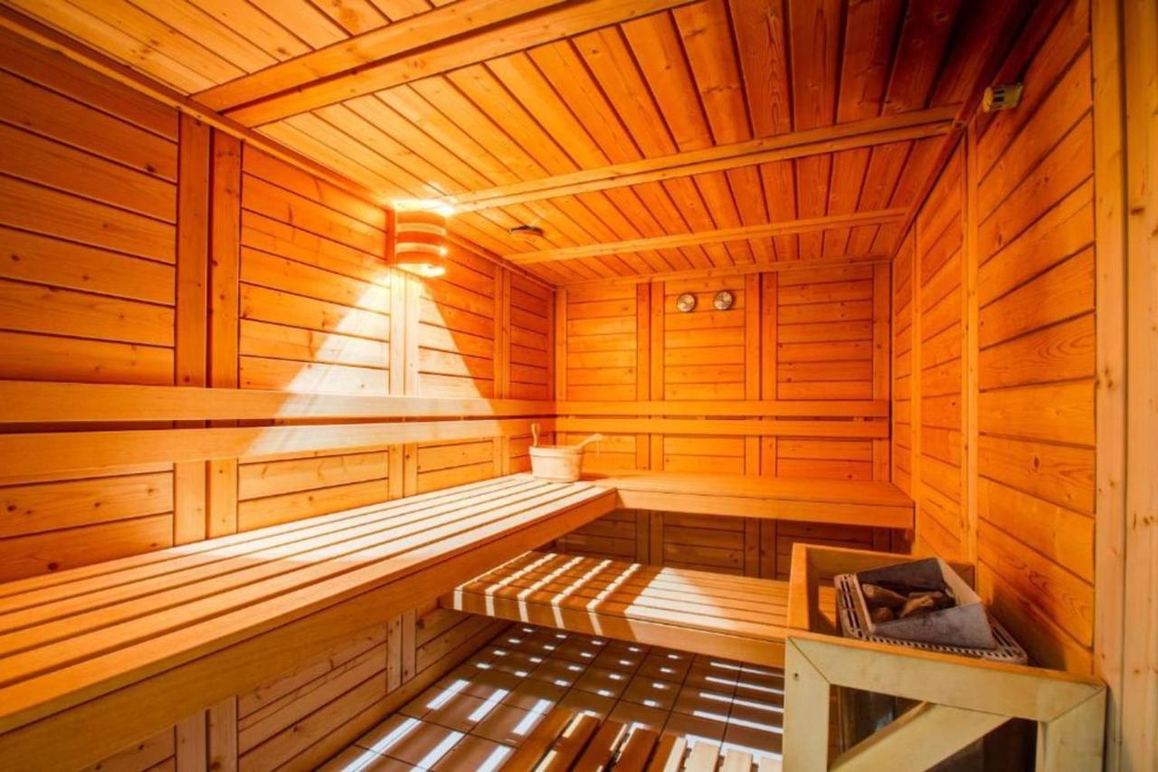 Studio 2 Pers Avec Acces Piscine Et Sauna Ле-Дезерт Экстерьер фото